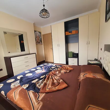 Norris Apartment *